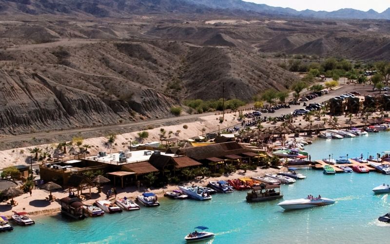 Pirate Cove Resort & Marina Needles Exterior photo