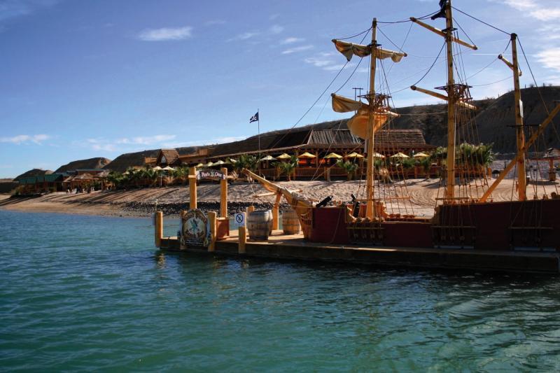 Pirate Cove Resort & Marina Needles Exterior photo